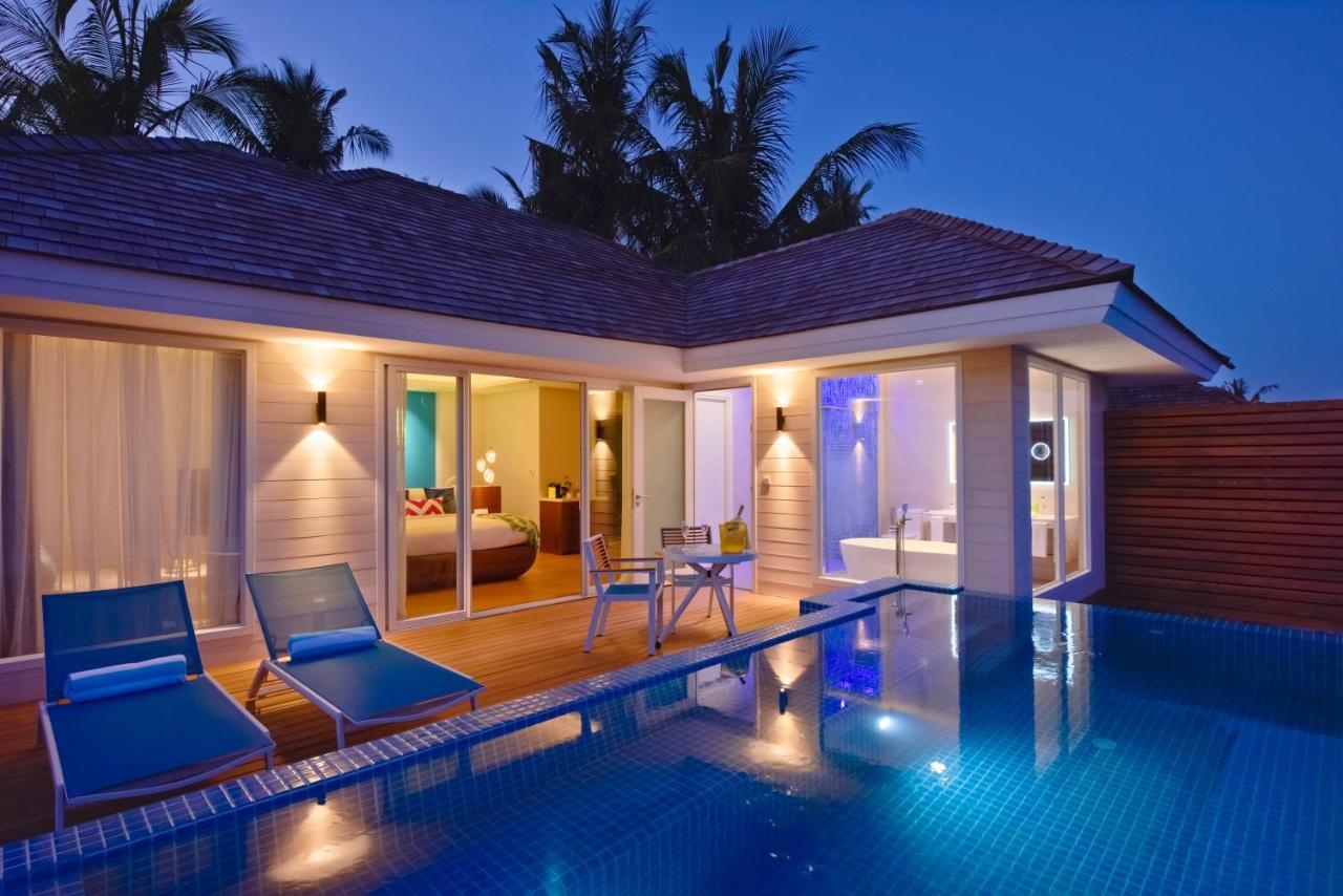 Kandima Maldives Kudahuvadhoo 외부 사진 A pool villa at the resort