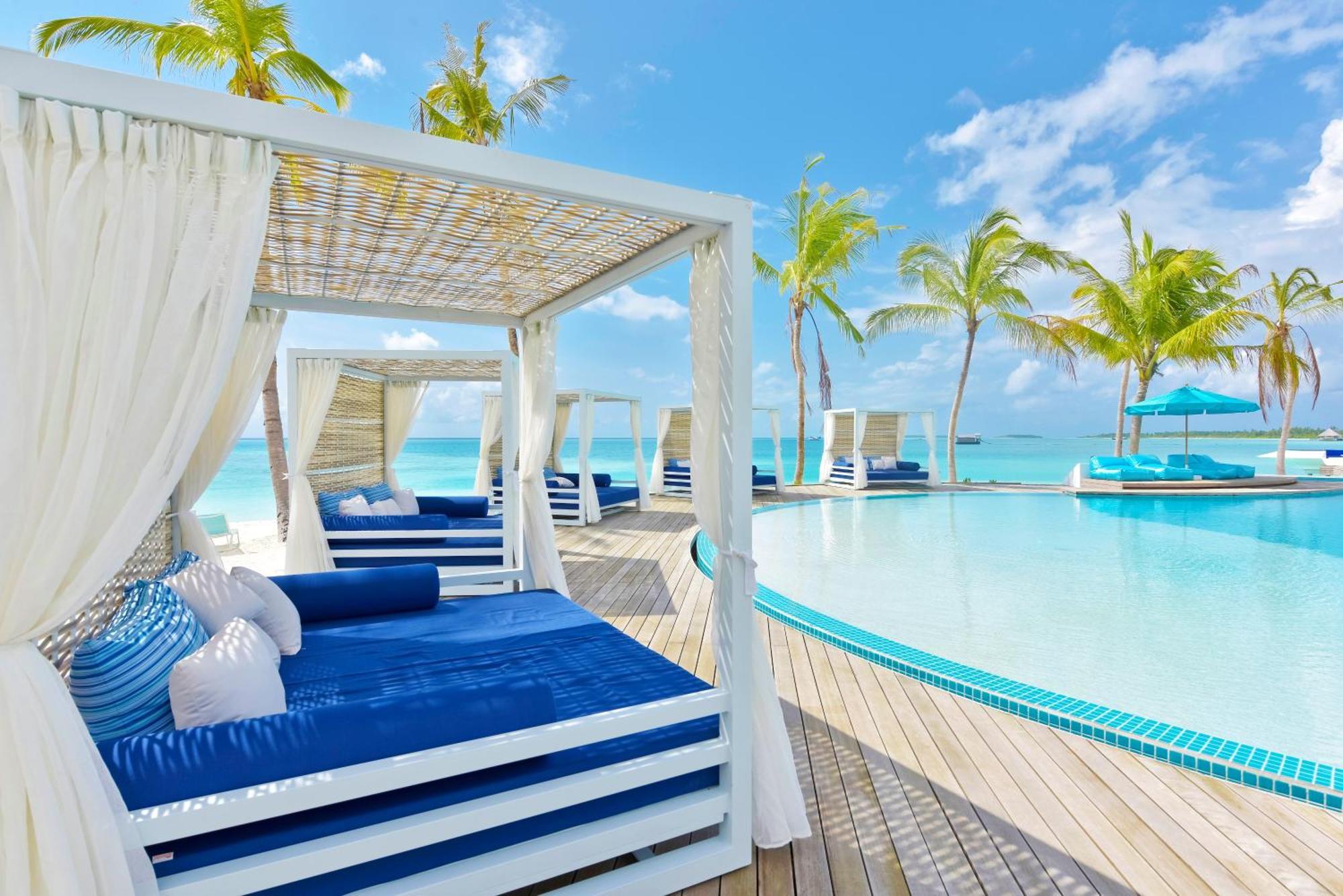 Kandima Maldives Kudahuvadhoo 외부 사진 The swimming pool at the resort