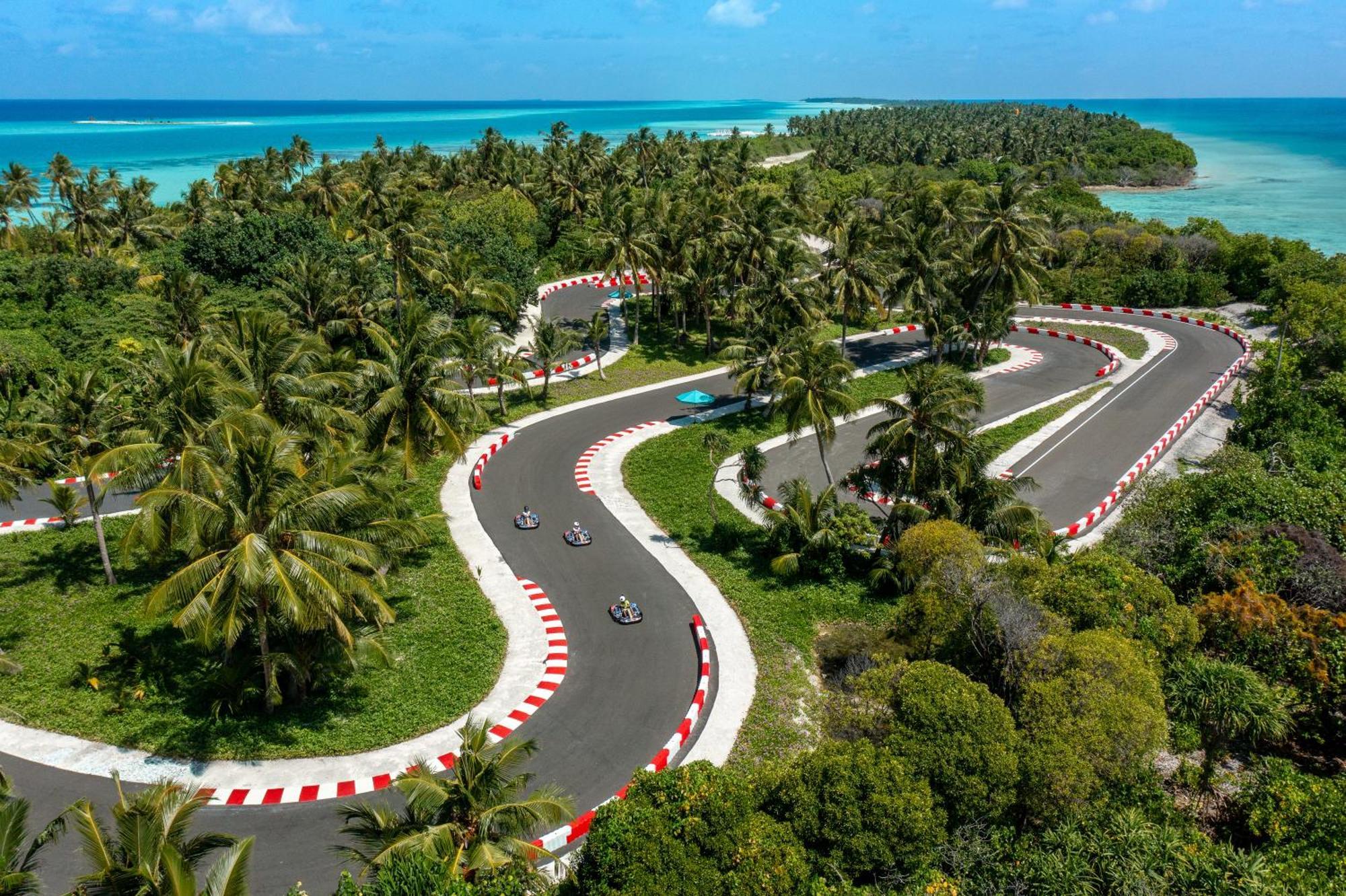 Kandima Maldives Kudahuvadhoo 외부 사진 Veladhoo International Motor Sport Track