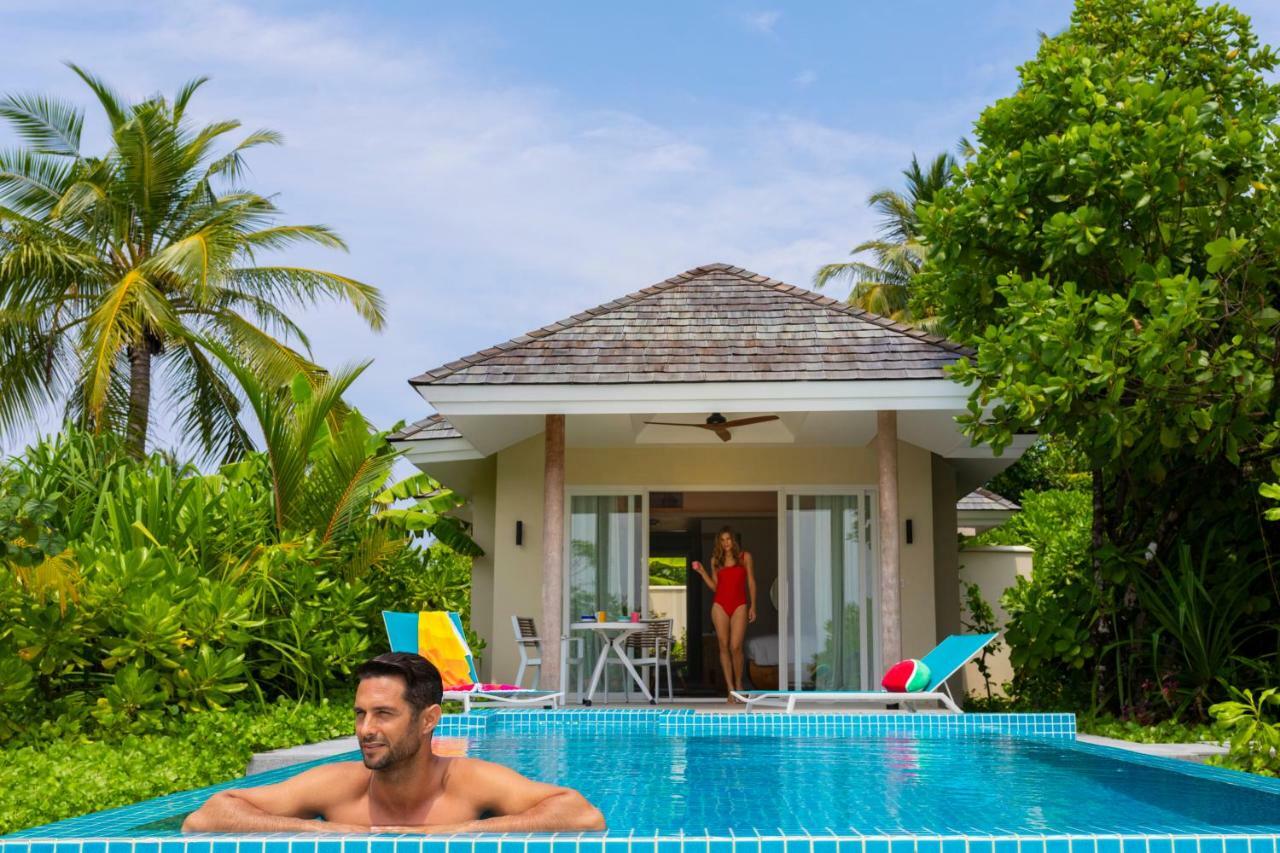 Kandima Maldives Kudahuvadhoo 외부 사진 A pool villa at the resort